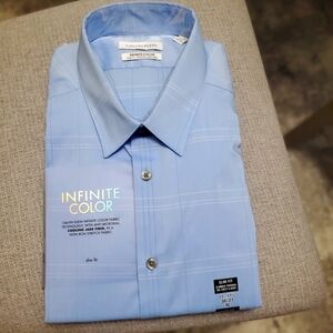 NWT Calvin Klein Infinite Color Fabri; Blue; Sz 17-171/2; Slim fit; Non Iron.$60